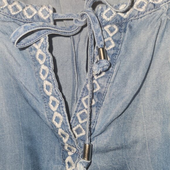 Vintage America Chambray Top Women's XL Blue Embroidered Peasant Boho Western - Picture 4 of 8